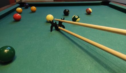 Fotos von Brücke für Billardqueues